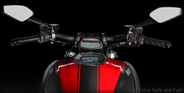 DIAVEL CARBON_0022