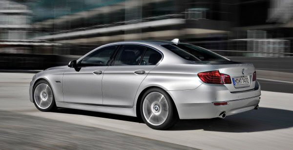 BMW-5-Series_2014_1600x1200_wallpaper_2d