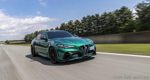 Alfa Romeo Giulia GTA in green in motion