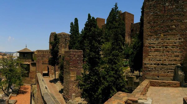 Travelling around Andalusia in a “Axares Tour ®” - Image 2
