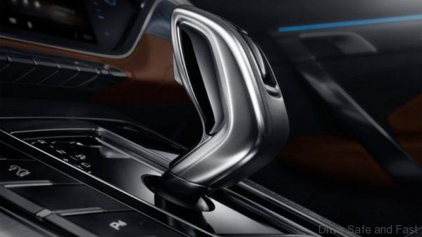 Geely Azkarra gear shift