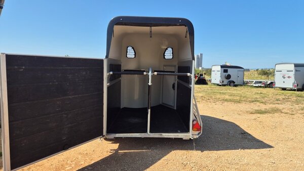 Occasion Van 2 places Gold 2 avec sellerie – Noir – Image 8