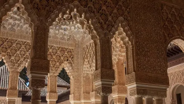 Granada & Cordoba Patio Leones Alhambra