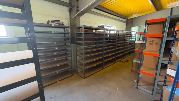 Estantería metálica modular 197 x 120 x 50 cm con 10 bandejas de madera