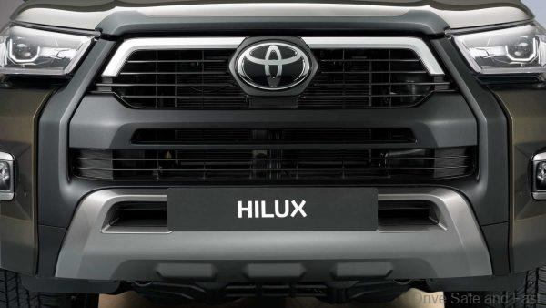 Toyota Hilux 2021_front