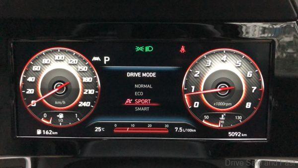 Hyundai Elantra Smartstream_drive mode SPORT