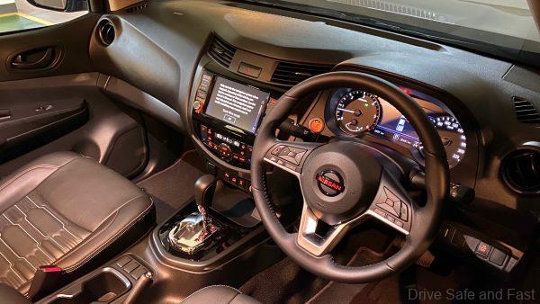 Nissan Navara PRO-4X interior