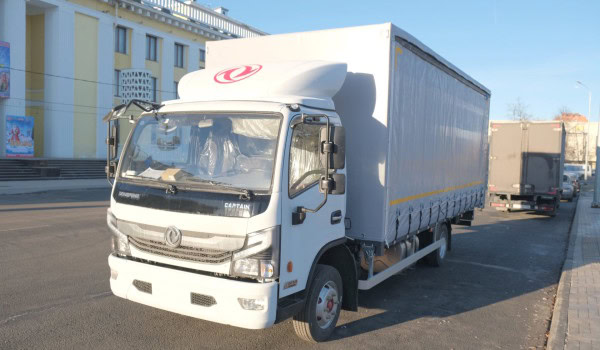 Тентованный грузовик 34 м³ DongFeng C80