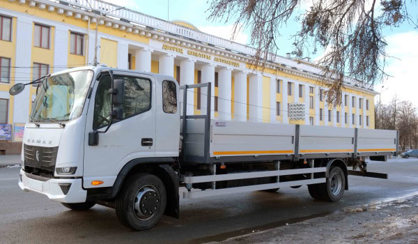 Бортовой автомобиль КАМАЗ Компас-12