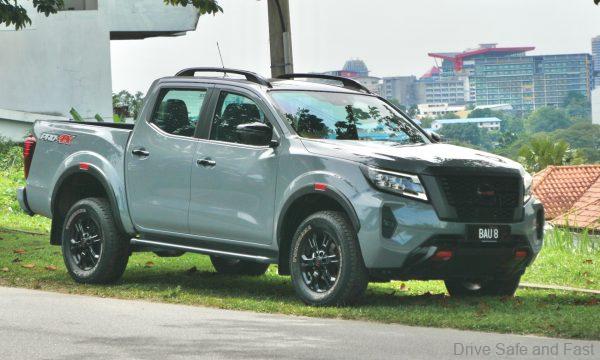Nissan Navara PRO-4X front