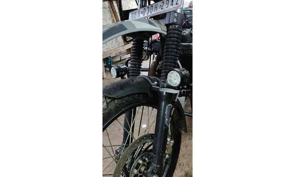 Himalayan aux light mount on fork - Image 5