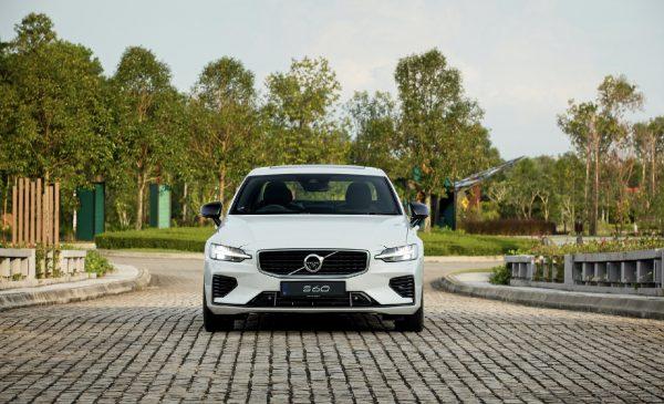 Volvo S60 T8 front