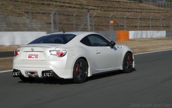Toyota-GT-86-14R60c