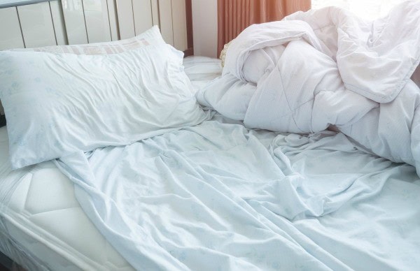 How to Keep Your Fitted Sheet In Place