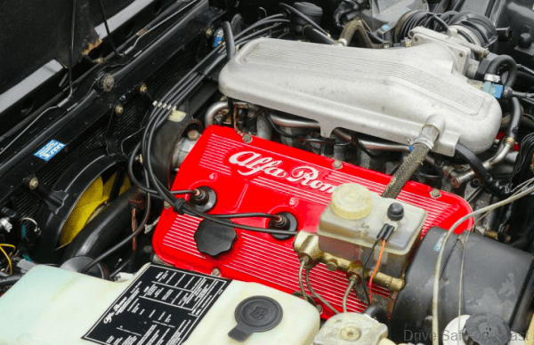 Alfa Romeo GTV6_engine