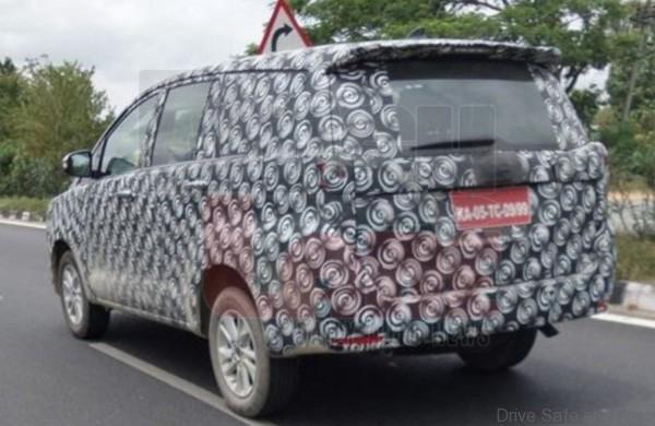 toyota-innova-spied-testing2