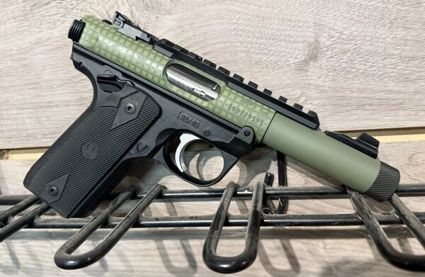 RUGER MARK IV 22/45 22LR PISTOL 4.4" T.B. BLACK/DESERT NIGHT CAMO 2-10RD MAGS - Image 4