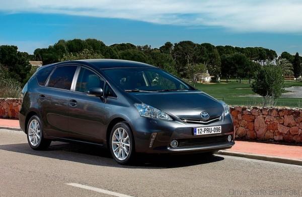 Toyota-Prius_Plug-in_Hybrid_3