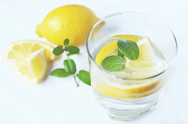 Lemon water with mint