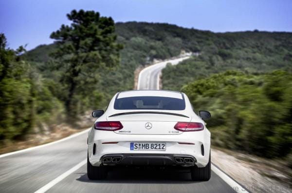 Mercedes-AMG C 63 S Coupé (C 205) 2015; Exterieur: designo diamantweiß  bright, Night Paket exterior: designo diamond white bright, night package