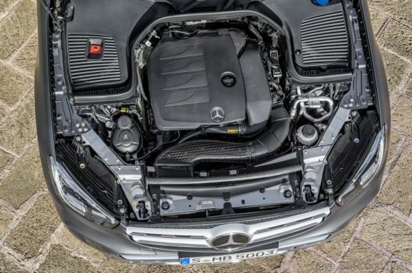 Facelift Mercedes-Benz GLC M264 engine