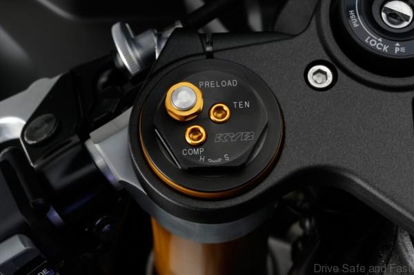 Yamaha-yzf-r1-2015_1