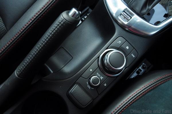Mazda 2 Sedan Interior (1)