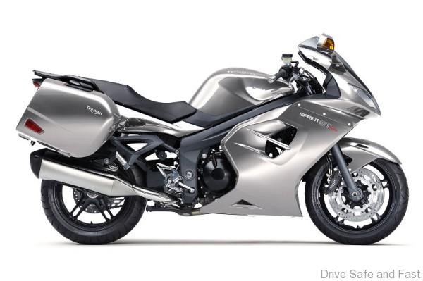 Triumph-Sprint-GT-03