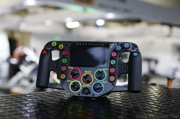 Porsche 919 Hybrid Steering Wheel4