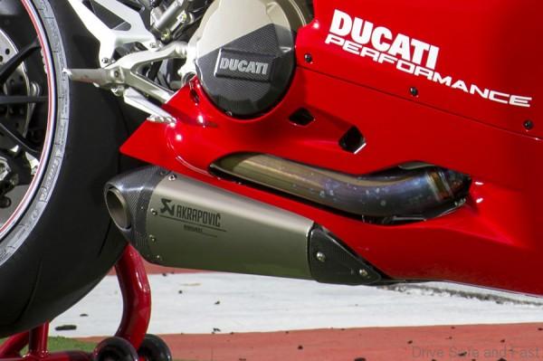 Panigale Akrapovic 3