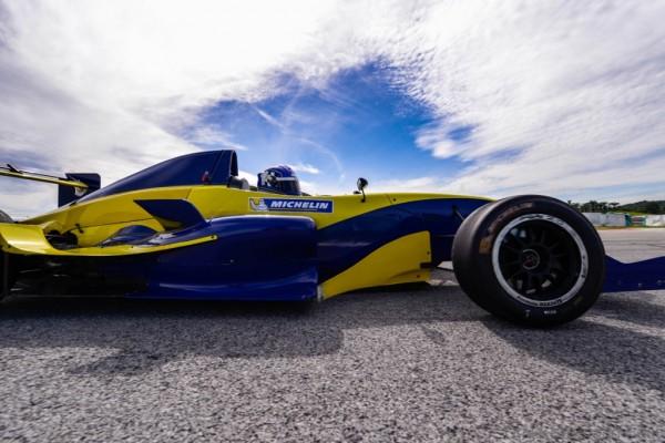 Michelin's The Right 2 Race online game (2)