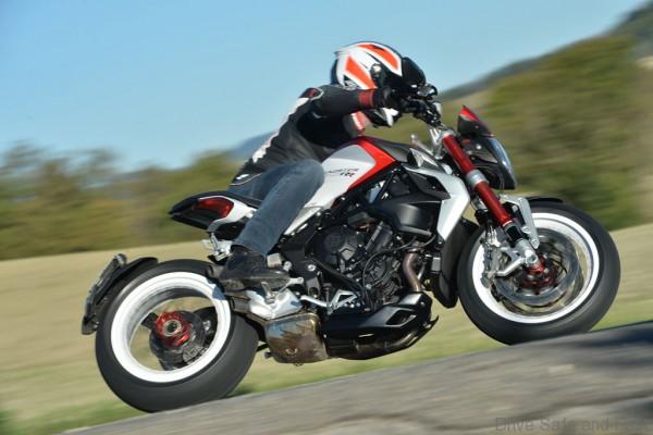 mv-agusta-dragstar800