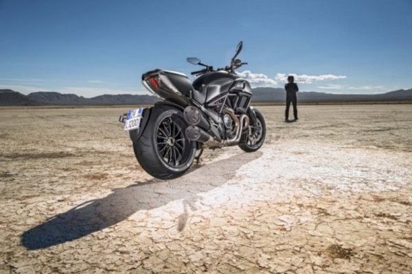 ducati-diavel-f2