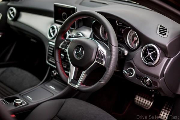 Mercedes-Benz GLA 250 4MATIC (11)