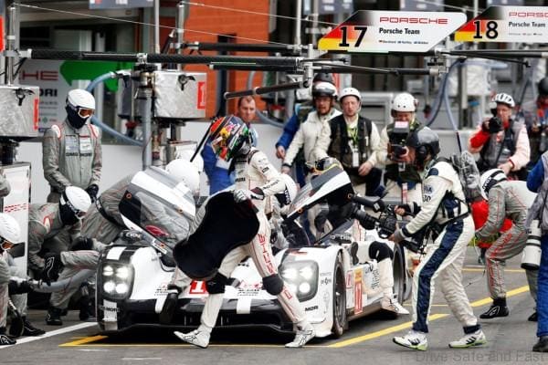Porsche 919 Hybrid, Porsche Team: Timo Bernhard, Brendon Hartley, Mark Webber
