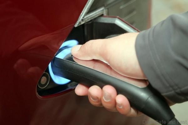 Tesla-charge-model s