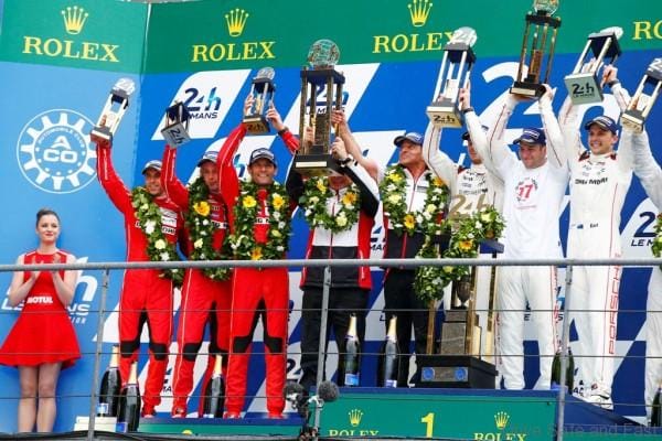 Porsche Team: Timo Bernhard, Brendon Hartley, Mark Webber, Fritz Enzinger, Leiter LMP1,  Nico Huelkenberg, Nick Tandy, Earl Bamber (l-r)