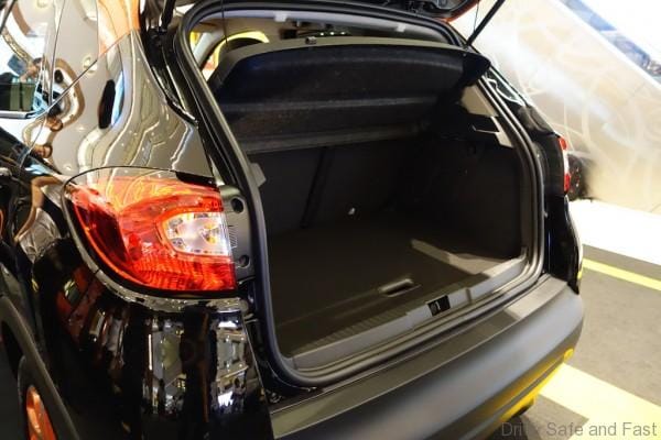 Renault-Captur-Boot