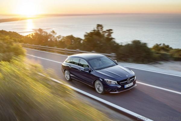 Mercedes-Benz CLA 250 4MATIC Shooting Brake (X117) 2016. Canvasitblau, Interieur schwarz-beige. Kraftstoffverbrauch (l/100 km) innerorts/außerorts/kombiniert: 8,7/5,5/6,7;  CO2-Emissionen kombiniert: 154 g/km Mercedes-Benz CLA 250 4MATIC Shooting Brake (X117) 2016. Canvasite blue, Interior black-beige. Fuel consumption (l/100 km) urban/ex urban/combined: 8.7/5.5/6.7;	combined CO2 emissions: 154 g/km