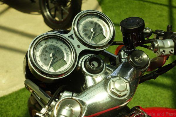 Triumph-Thruxton-R-4