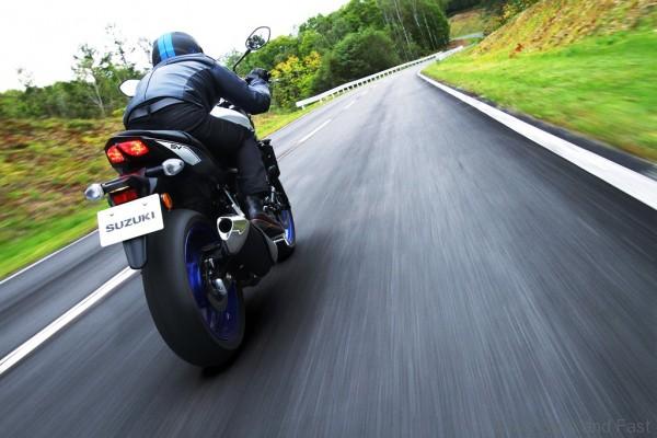 sv650al7_action_3