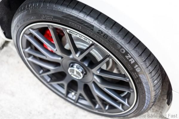 mercedes-amg-c-63-s-coupe-12