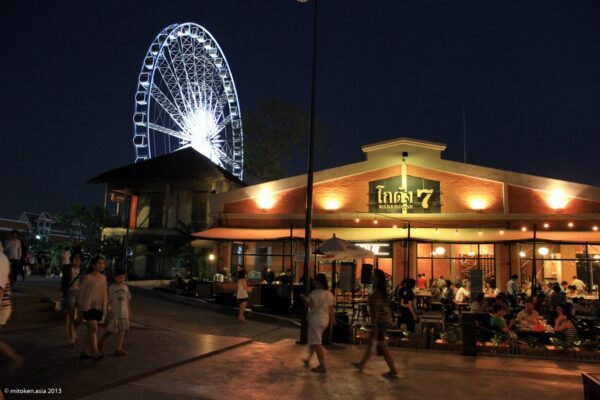 Asiatique The Riverfront