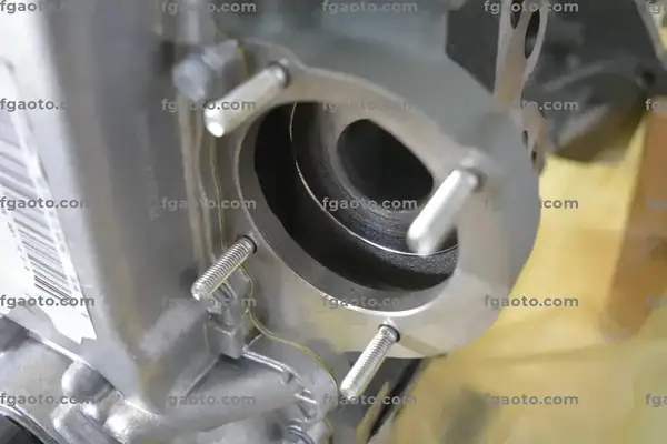 A13DT 1.3 Multijet sandık motor silindir kapağı ve valf mekanizması detay çekimi