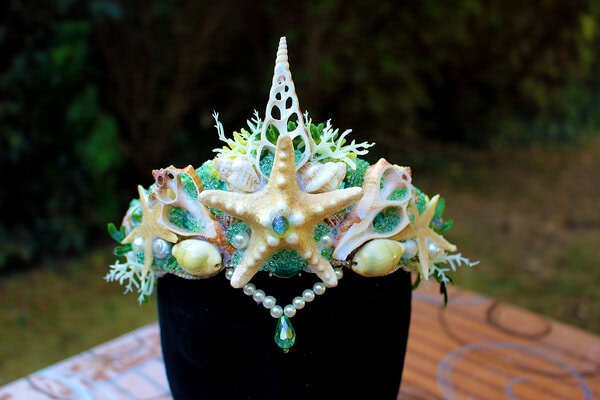 coiffes et couronnes de sirène Galatée, bijoux Galatée Merveilles, sirène professionnelle