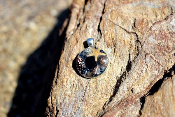 médaillon "Dark" - bijoux galatée merveilles - médaillon de sirène - pendentif de sirène - bijoux de sirène - flacon de sirène - bijoux de coquillage - bijoux fantaisies - colliers de sirène