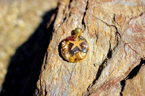 médaillon "Terra" - bijoux galatée merveilles - médaillon de sirène - pendentif de sirène - bijoux de sirène - flacon de sirène - bijoux de coquillage - bijoux fantaisies - colliers de sirène