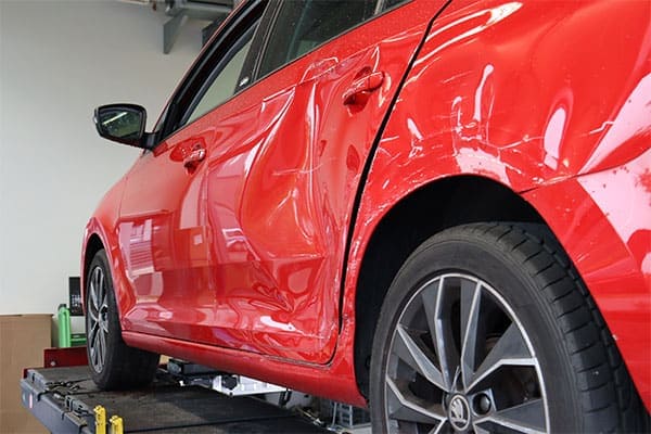 KFZ-Schadengutachten Stuttgart - Kfz-Schadenbewertung mit Gutachten, Esslingen