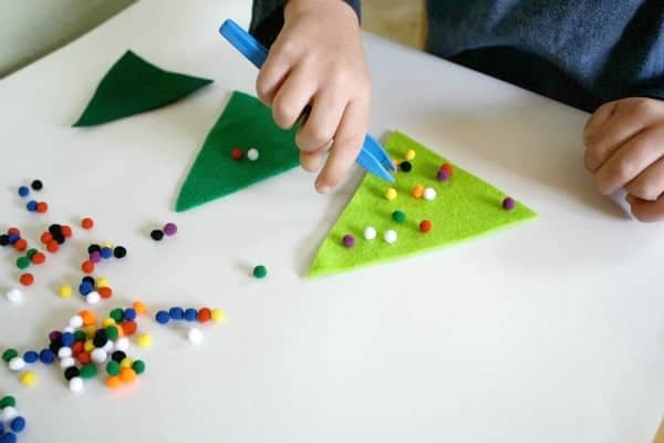 felt tree craft with pom poms