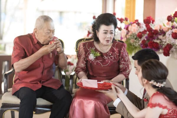 พิธี ยกน้ำชา